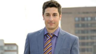 Man suit tie building city - david rubín free wallpaper