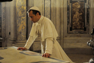 Man white robe art room - a white robe free wallpaper