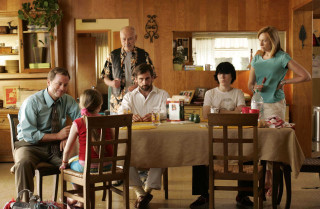 Family kitchen table standing man - free happy birthday wallpaper for desktop