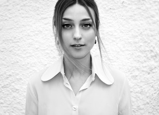 Woman white shirt black tie 5 - a black tie free wallpaper for desktop