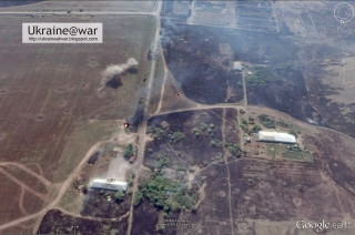 Large field small house smoke - a large field free wallpaper