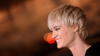 Woman blonde haircut smiling camera - carol bove free wallpaper