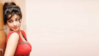 Woman red dress leaning wall 5 - leaning free wallpaper for desktop