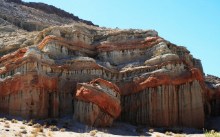 Rocky mountain tall rock formation - a rocky mountain free wallpaper