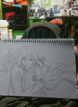 Person holding drawing girl room - fei danxu free wallpaper