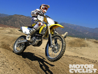 Desert mountain dirtbike riding outdoors - dee whitcomb free wallpaper