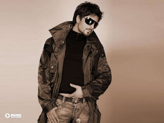 Man jacket sunglasses posing hands - his hands in his pockets free wallpaper for desktop