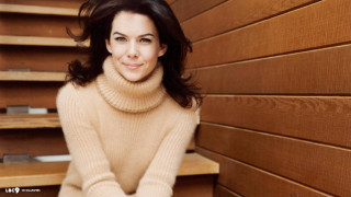 Woman tan sweater wooden wall - grey background free wallpaper for desktop