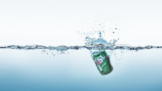 Soda floating water splash side - a can of soda free wallpaper