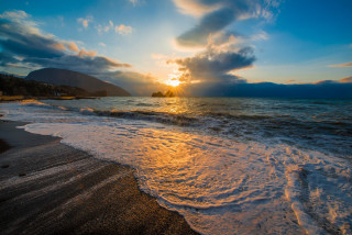 Sunset ocean waves shore mountain - exekia free wallpaper