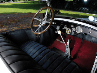 Car steeringwheel dashboard driveway grass - interior free wallpaper for desktop
