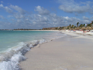 Beach people waves water cloudy - a few wave free wallpaper
