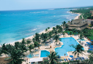 Beachside resort pool sand sunshine - a resort free wallpaper