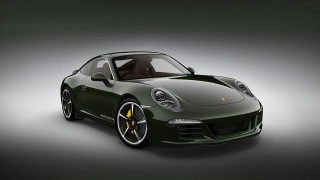 Green sports car studio photo - a studio photo free wallpaper