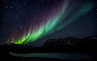 Green purple aurora borealis lake 3 - star in the sky free wallpaper for desktop