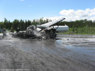 Plane side mud water people - allen tupper true free wallpaper