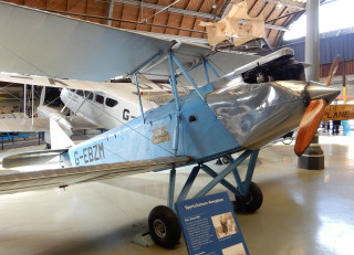 Small airplane museum hangar display - a small airplane free wallpaper for desktop
