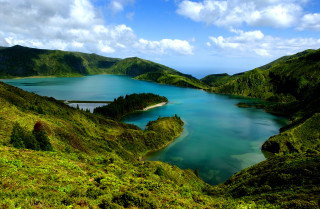 Lake surrounded lush green hills - lush free wallpaper
