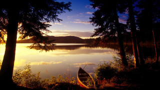 Canoe sunset mountain lake autumn - a mountain in the distance free wallpaper