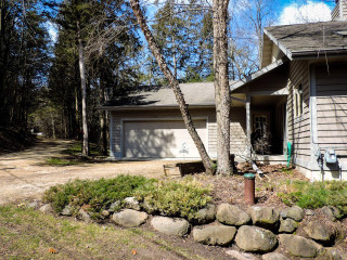 House rock wall tree bench - chica macnab free wallpaper