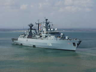 Large gray boat water cloudy 3 - a cloudy day free wallpaper