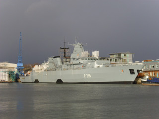 Large ship docked harbor buildings - the foreground free wallpaper