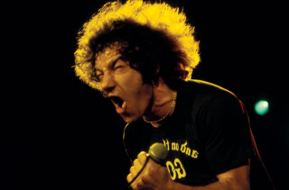 Man microphone mouth wig head - arnie swekel free wallpaper