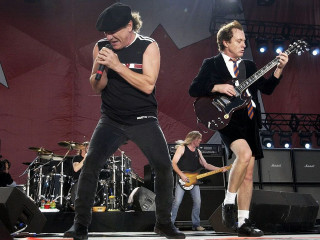 Stage performers guitar bass singer - metal free wallpaper