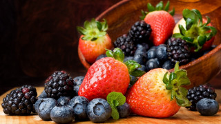 Bowl of berries blueberries strawberries - arcimboldo free wallpaper