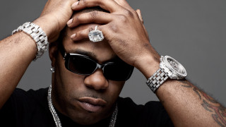 Man sunglasses chain hands head - dr. atl free wallpaper