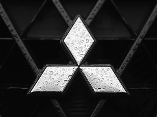 Black white car emblem water - water free wallpaper for desktop