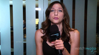 Woman microphone surprised look camera - amy weber free wallpaper