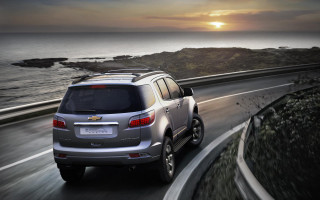 Silver suv ocean sunset driving - a silver suv free wallpaper