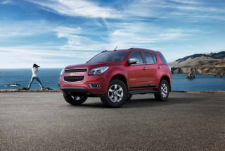 Red chevrolet suv ocean road - christopher moeller free wallpaper