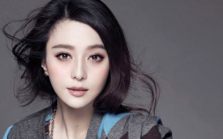 Woman necklace sweater pose hair - chen lu free wallpaper