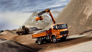 Truck dirt road dump truck - a truck free wallpaper