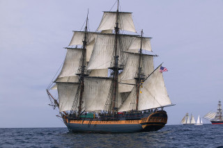 Sailboat ocean cloudy day american - free ship wallpaper