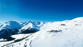 Snow mountain ski lift lodge - andreas gursky free wallpaper