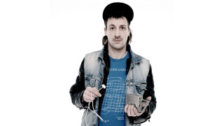 Man hat blue shirt scissors - jimmy nelsson free wallpaper