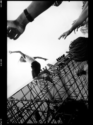 Jumping person stage crowd hands - their hands in free wallpaper for mobile