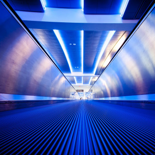 Tunnel blue light end - free sci-fi wallpaper for tablet