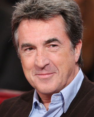 Closeup person blue shirt brown - thierry doizon free wallpaper for mobile