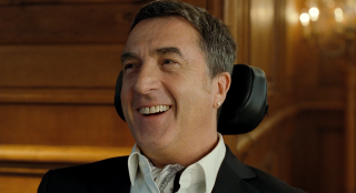 Man phone smiling camera wooden - a wooden wall behind free wallpaper for desktop