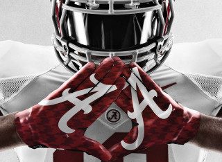 Football player number18 hands together - helmet free wallpaper