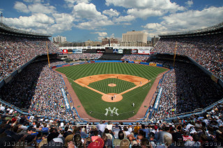 Baseball stadium crowd sunny day 3 - a baseball stadium free wallpaper for desktop