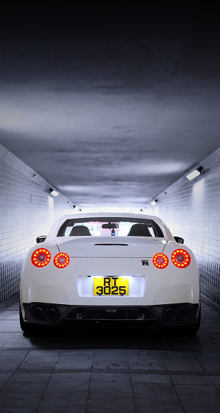 White car tunnel clock taillight - cornelisz hendriksz vroom free wallpaper for mobile