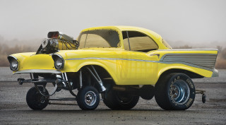 Yellow car motorcycle bed back - hyper real free wallpaper