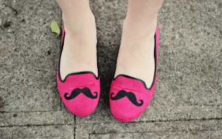 Woman feet pink shoes mustache - pink shoe free wallpaper
