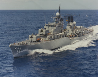 Large gray ship ocean people 7 - arthur b. carles free wallpaper