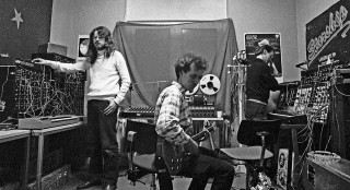 Group guitars sound equipment microphone - bedwyr williams free wallpaper